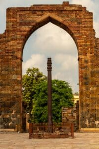history of metal fabrication - the Iron Pillar of Delhi